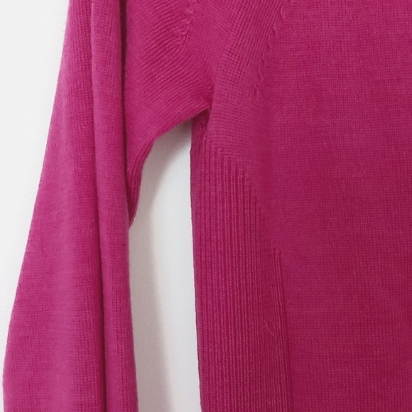 Icebreaker 100% Merino Wool Light Weight Sweater Magenta Size Small - Picture 3 of 7